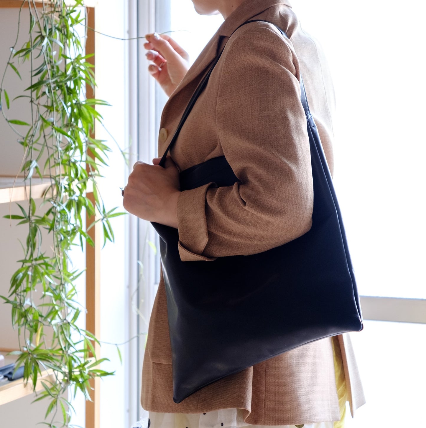 【受注会】スクエアバッグ L size / ブラック 2月